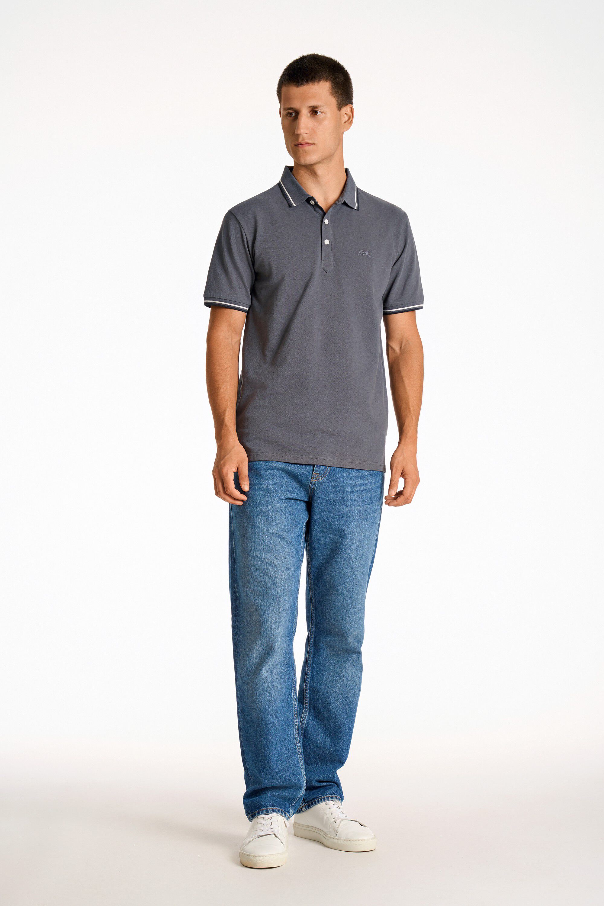 Polo shirt w. contrast piping