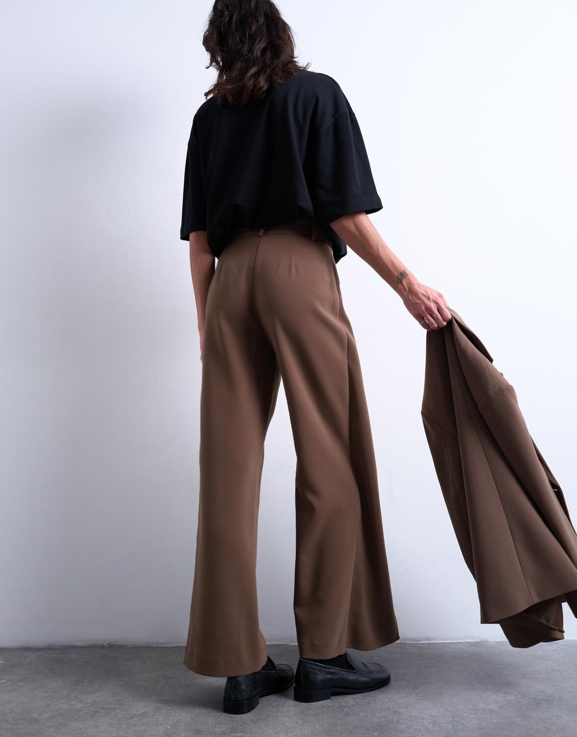 Tssusan Volume Trousers Wvn