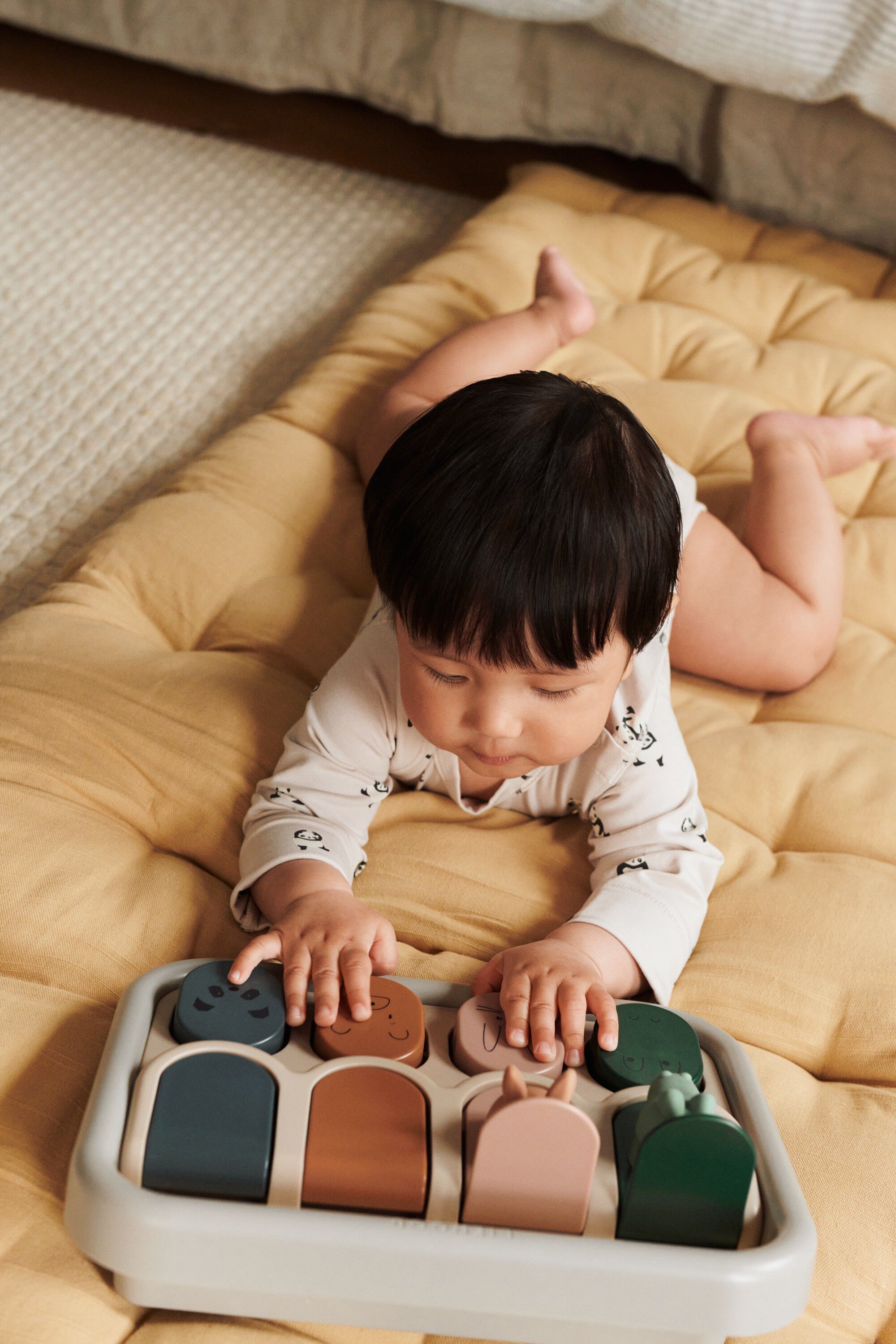 Aviva Pop-up Toy Sandy multi mix-On