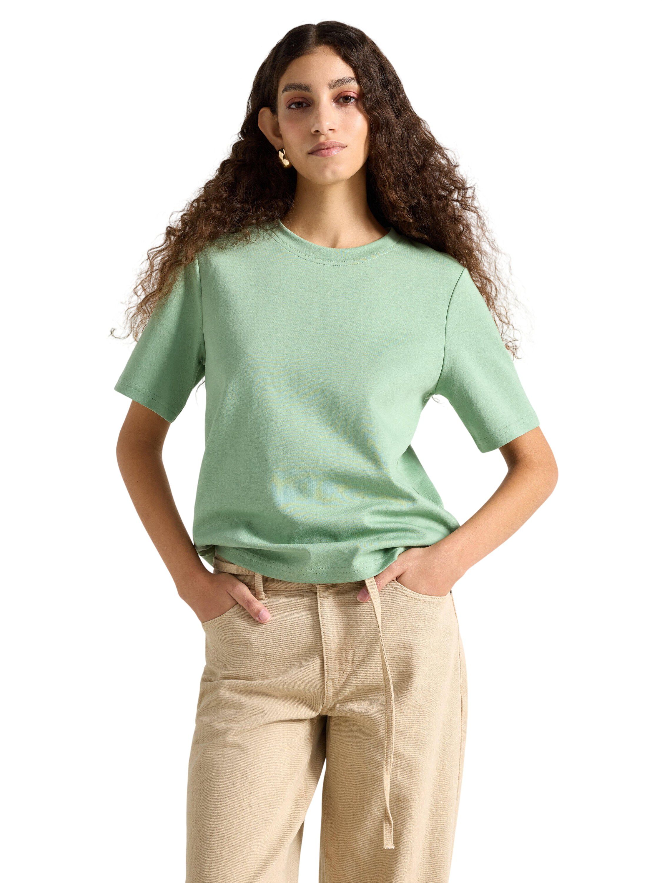 Kort&auml;rmad t-shirt i en n&aring;got krafti