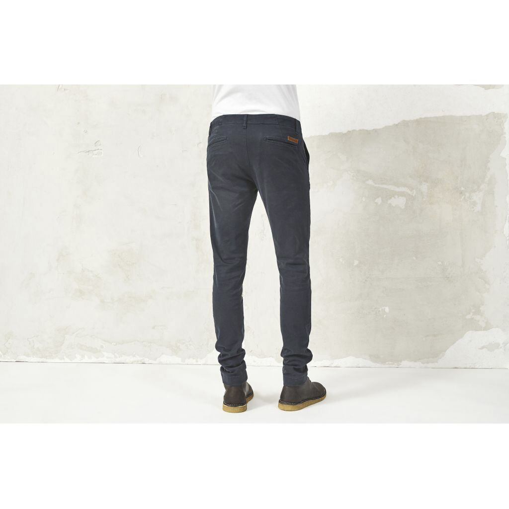 Chuck The Brain - Chino - GOTS