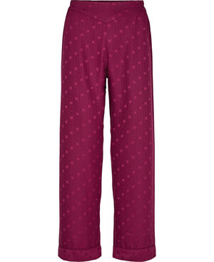LOUNGEWEAR