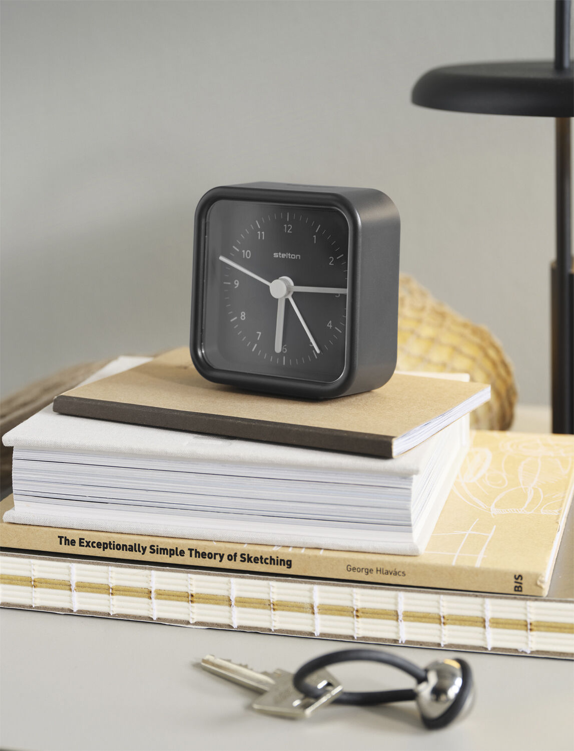 Okiru vekkerklokke black