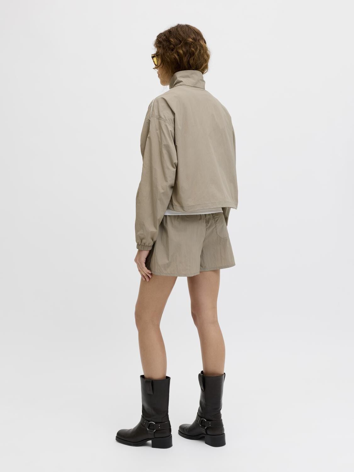 JXNILA LIGHT TRACK JACKET OTW