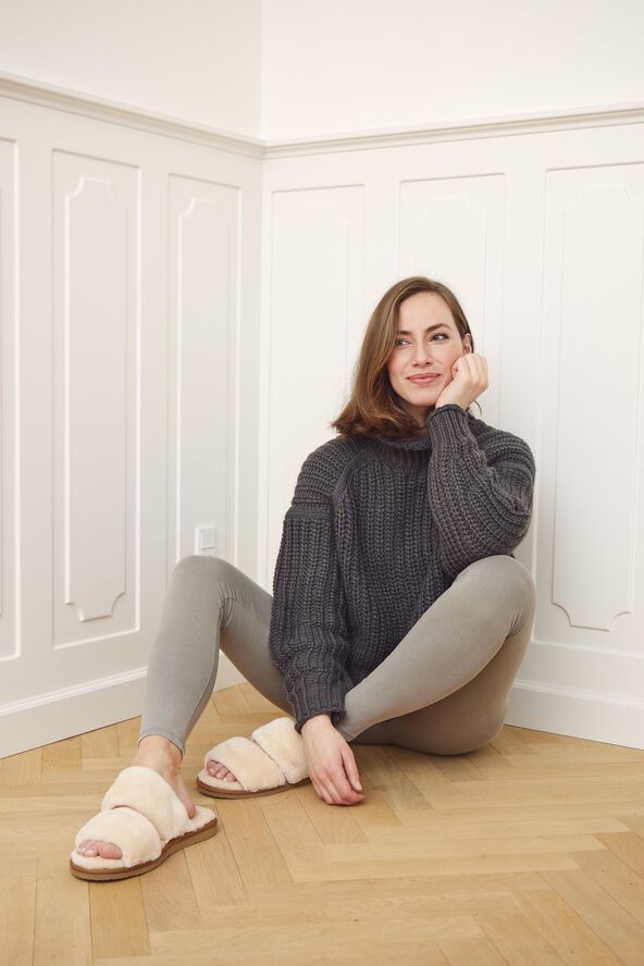 Slippers of 100% New Zealand Sheepskin, Nature