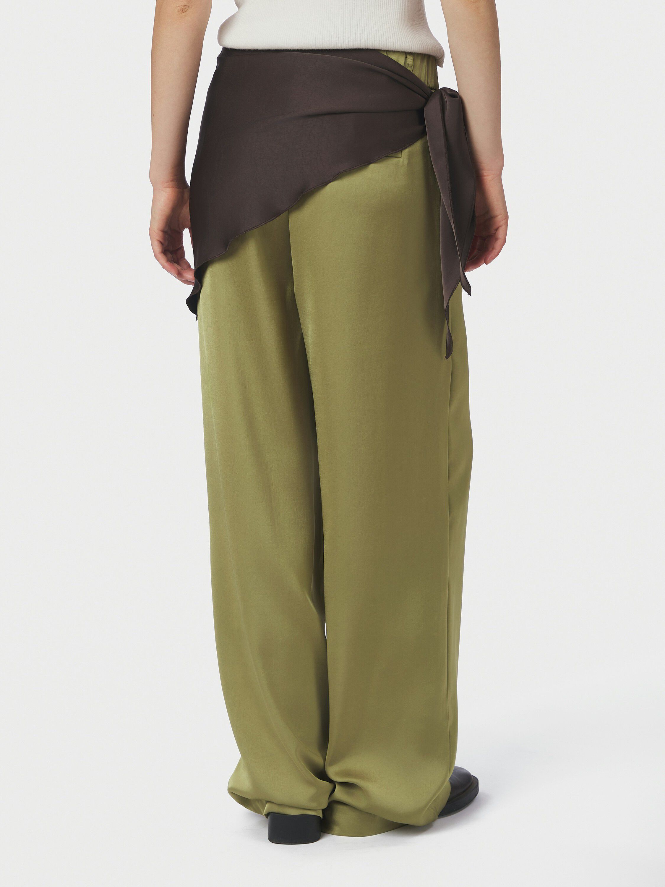 Serina Heavy Sateen Big Scarf