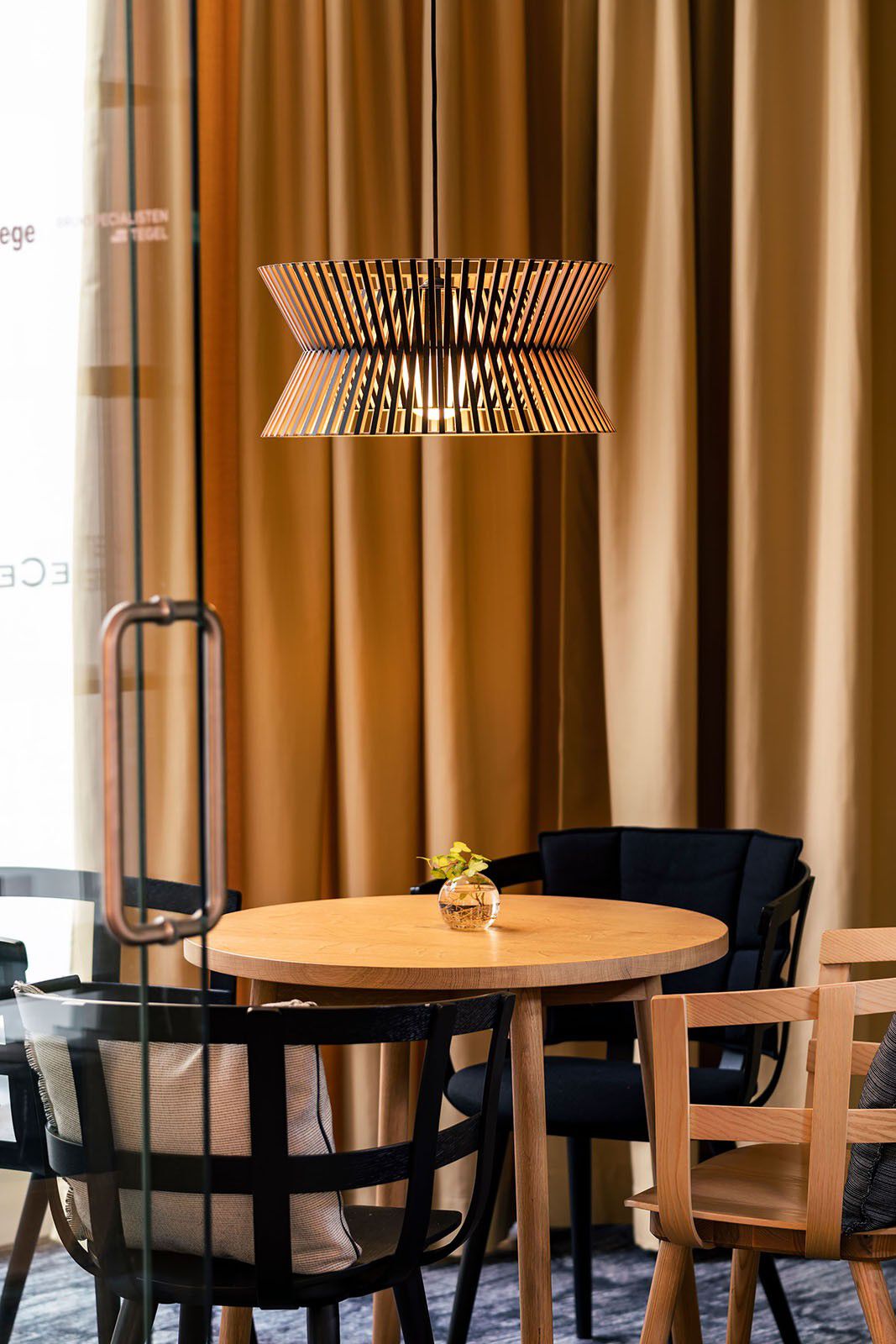 Kontro pendant walnut