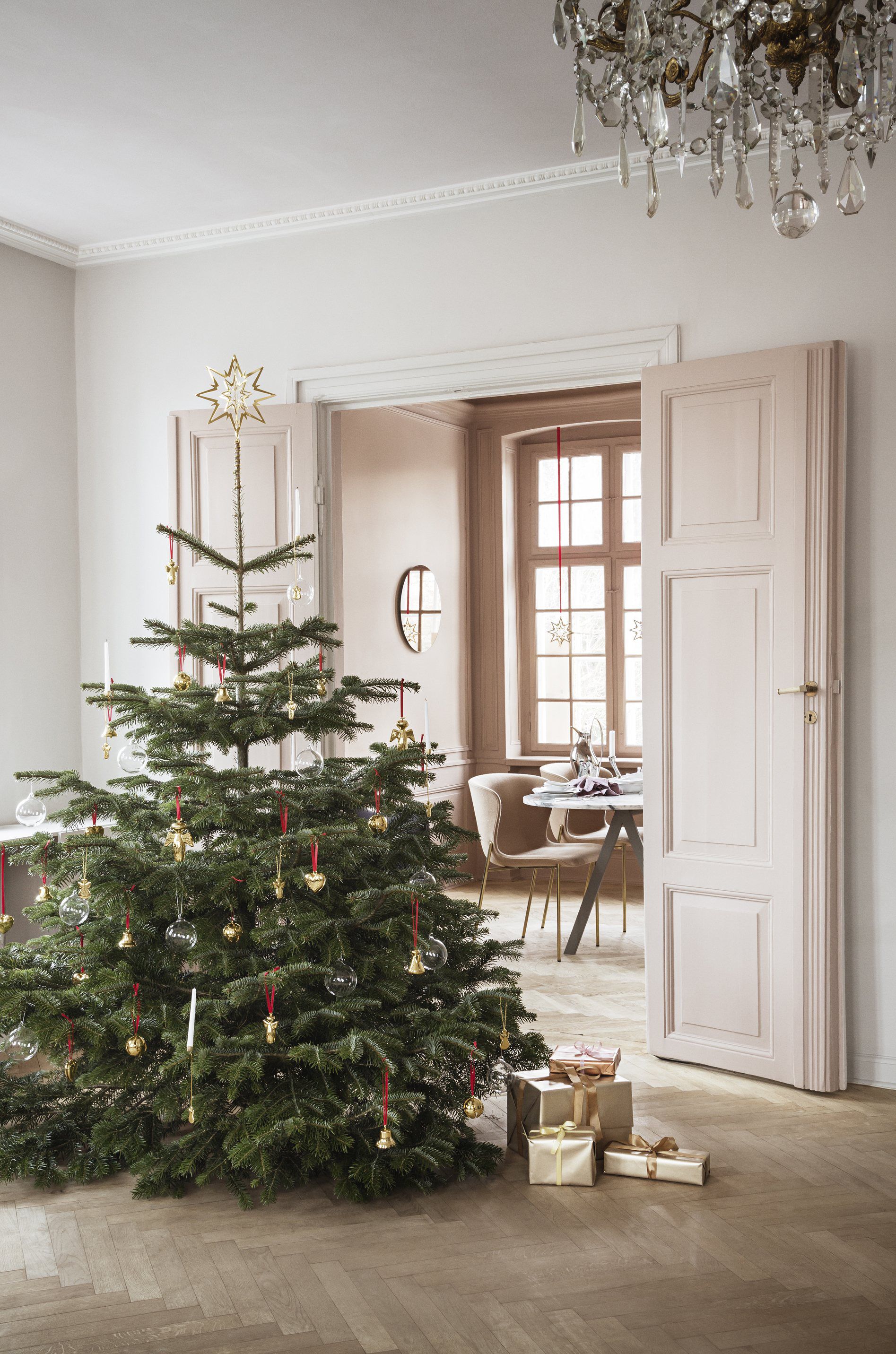 CC 2025 CHRISTMAS MOBILE SNOWGLOBE 18K GOLD PLATED BRASS