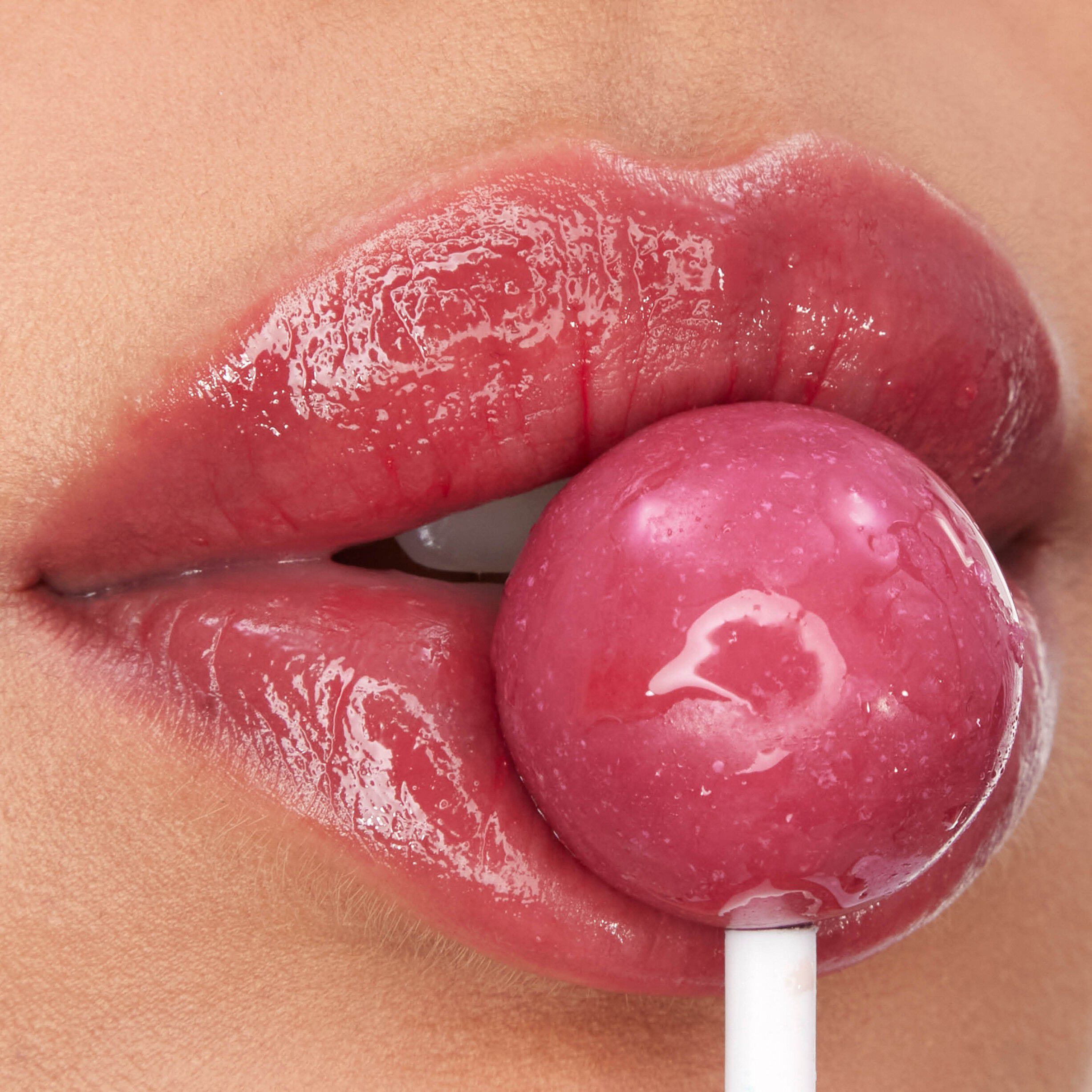 CANDY GLOW TINTED LIP BALM