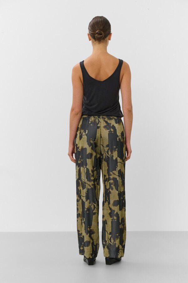 SLVehella Pull Up Pants