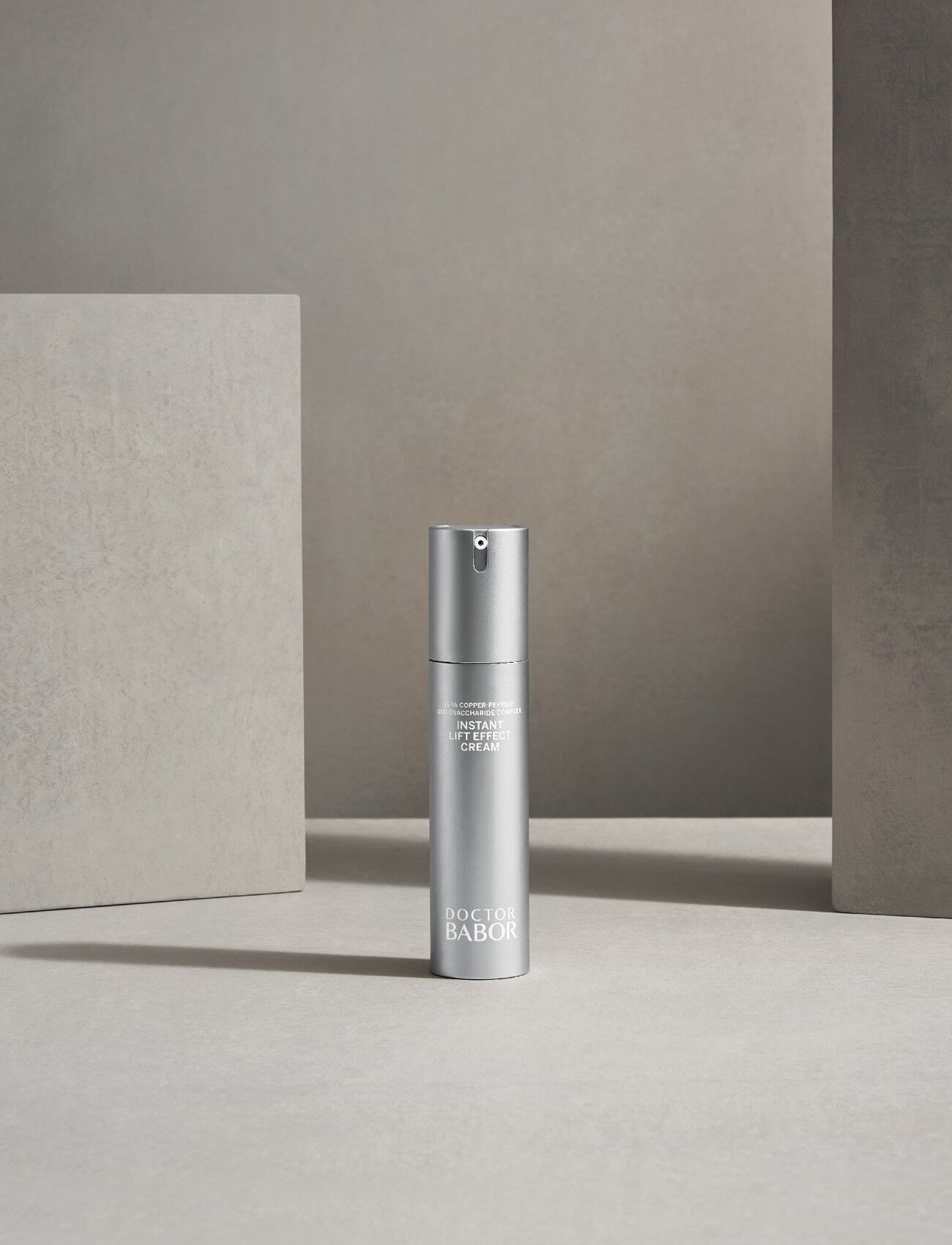 INSTANT LIFT EFFECT CREAM