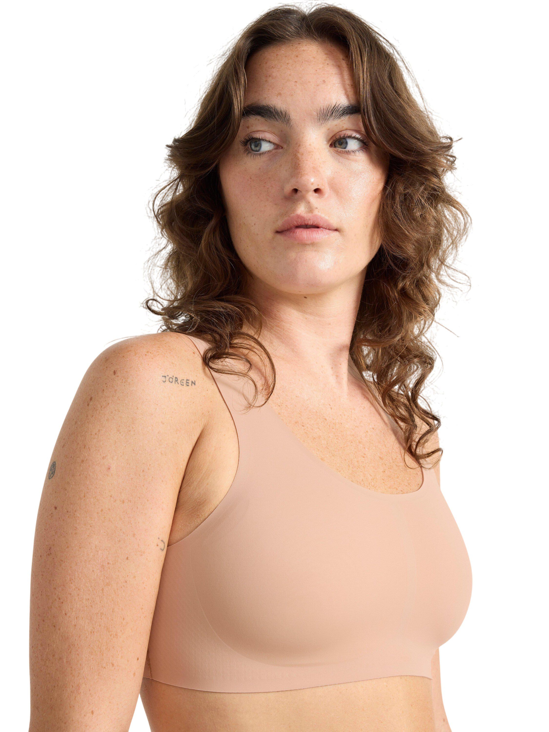 Super soft bra with a round necklin
