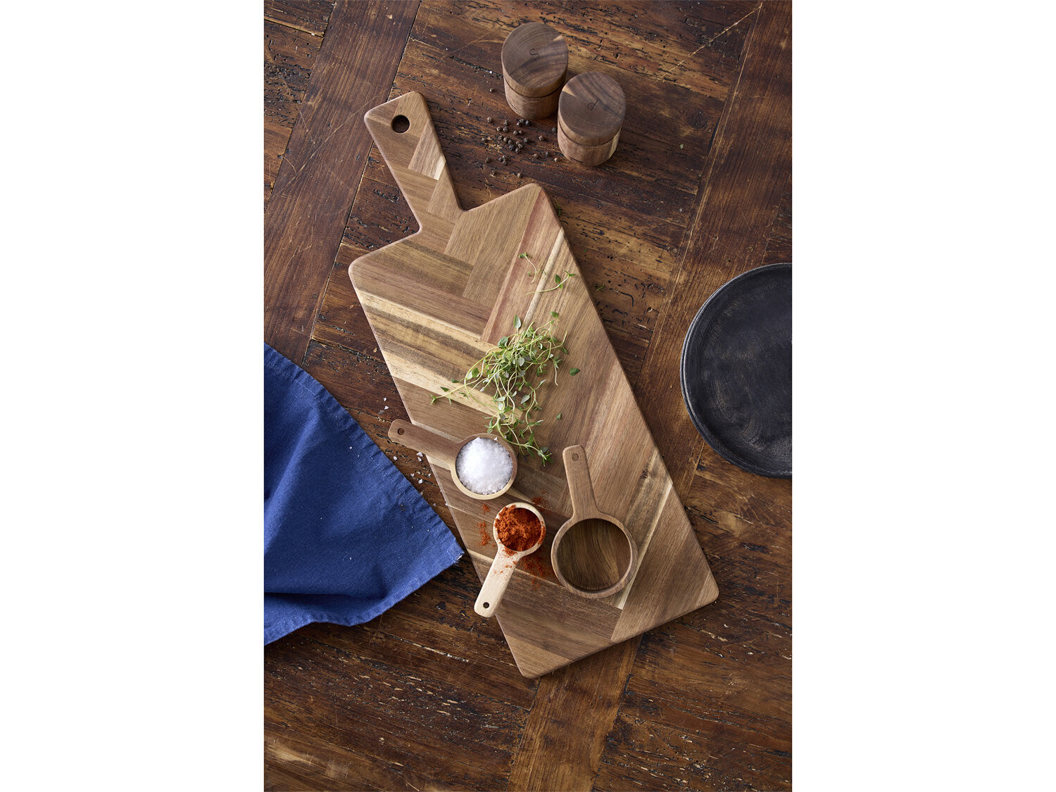 Serveringsbrett 46x15x1,5 cm Akasietre