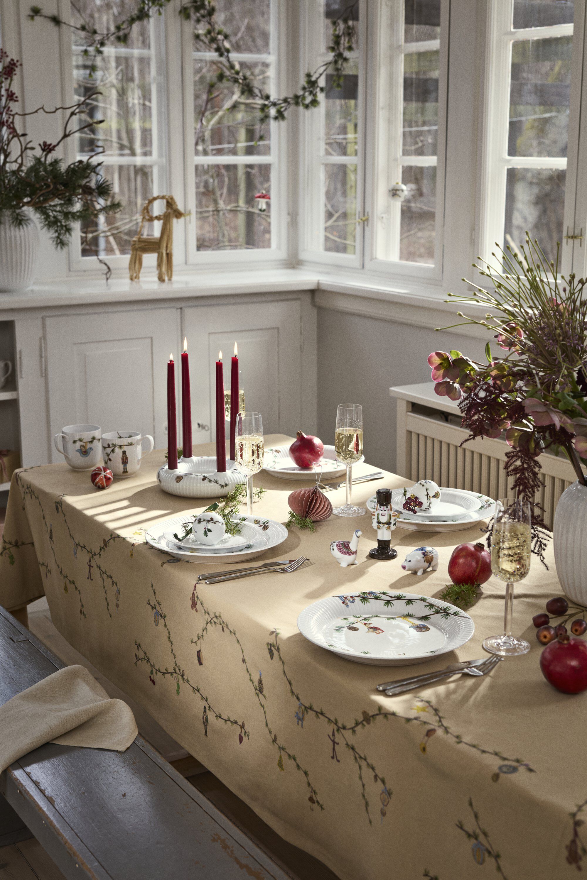 Hammersh&oslash;i Christmas Tallerken g&aring;s &Oslash;27 cm hvid m. deko