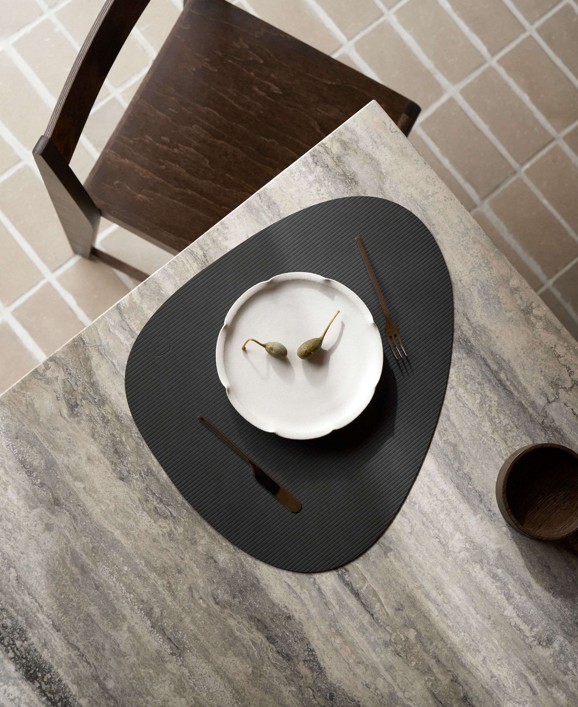 Table Mat Curve L Corduroy Black