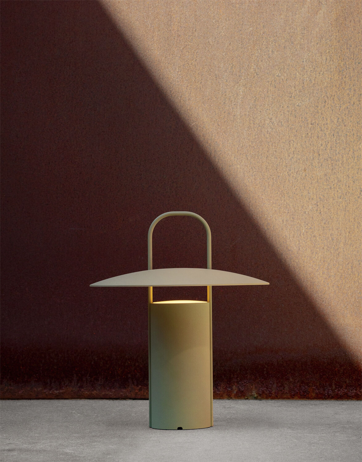 Ray Table Lamp Portable