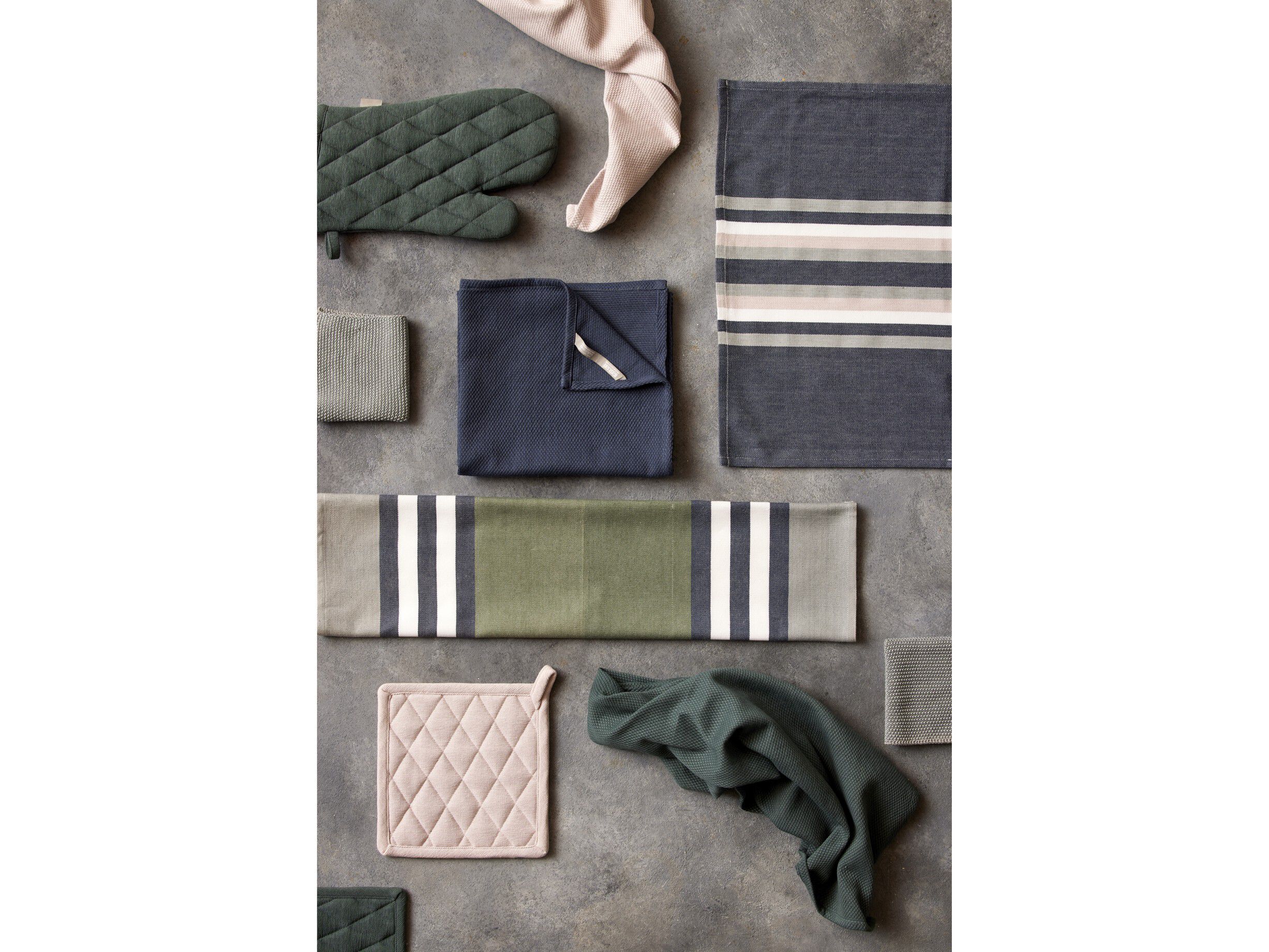 Kj&oslash;kkenh&aring;ndkle Diamond 50x70 cm Midnight blue