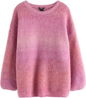 Soft knitted jumper with an oversiz
