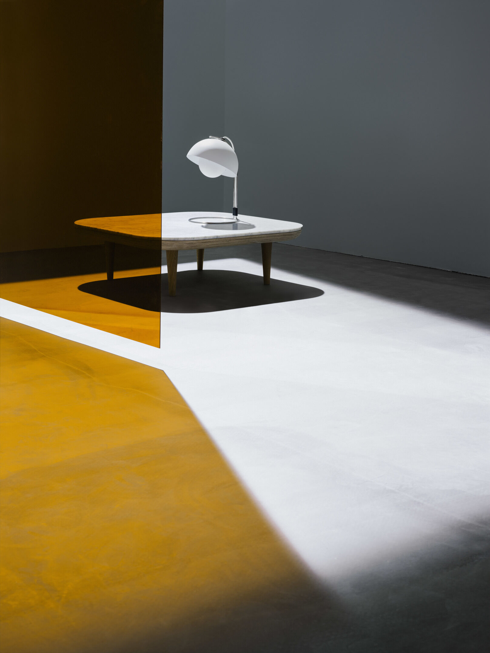 FlowerPot Table lamp VP4