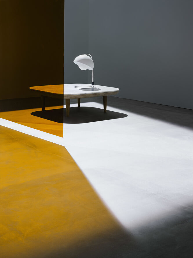 FlowerPot Table lamp VP4