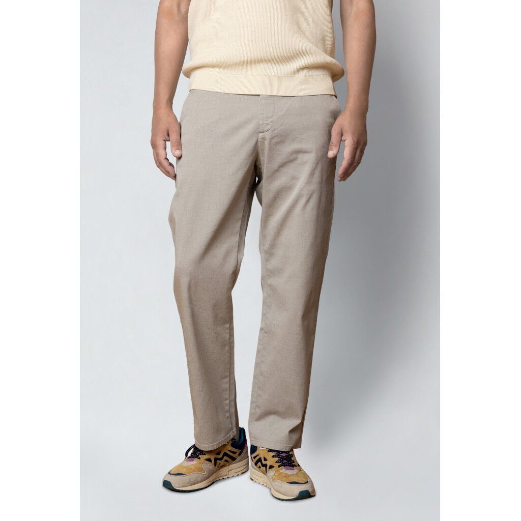 Chinos