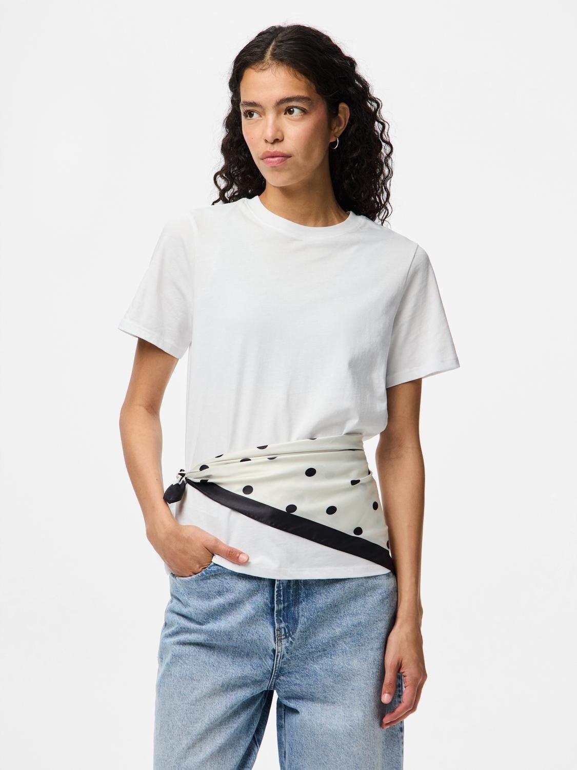 PCDONNIE SQUARE SCARF BC