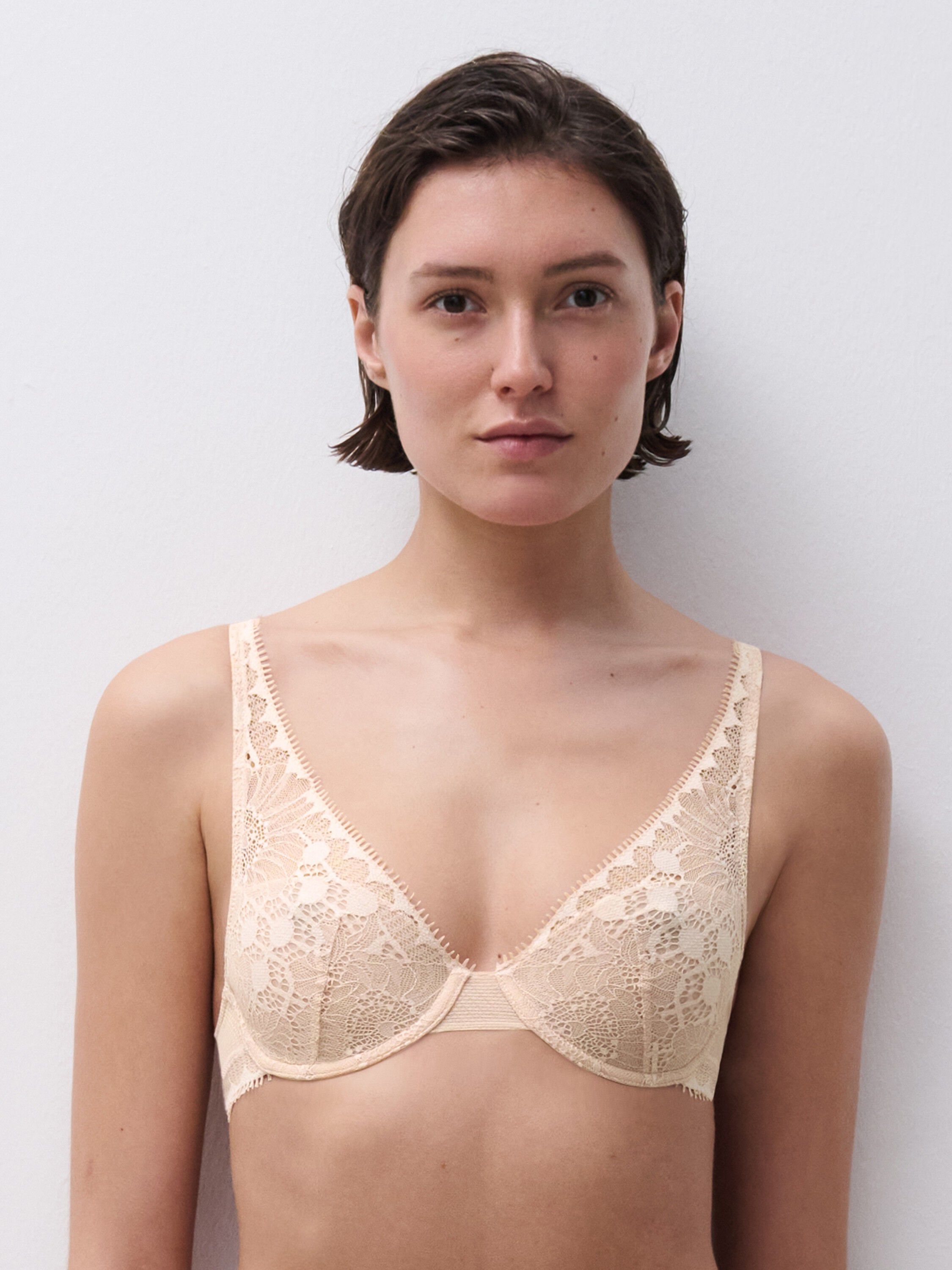 Day to Night Plunge spacer bra