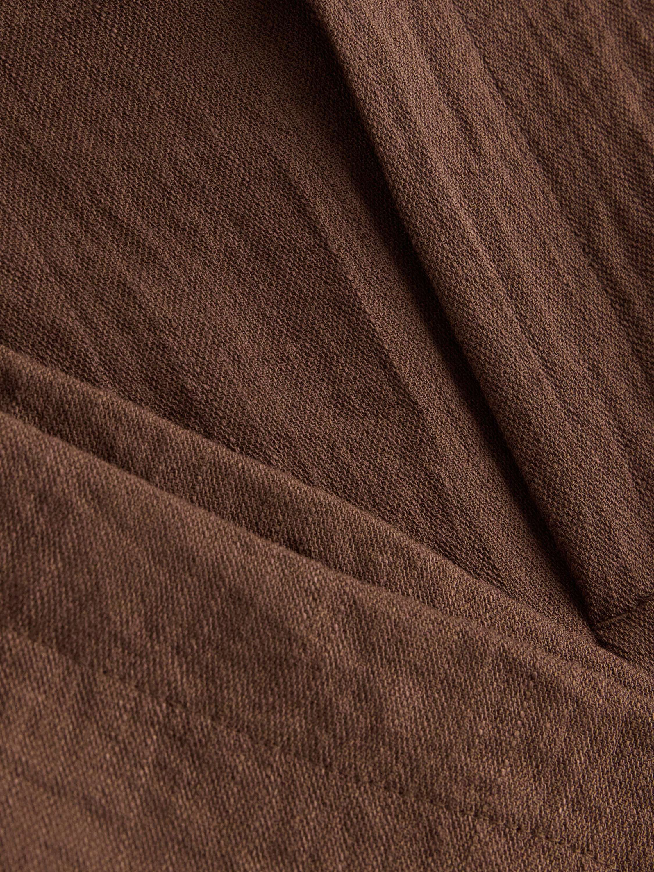 Shorts med h&oslash;y midje og plisseringe