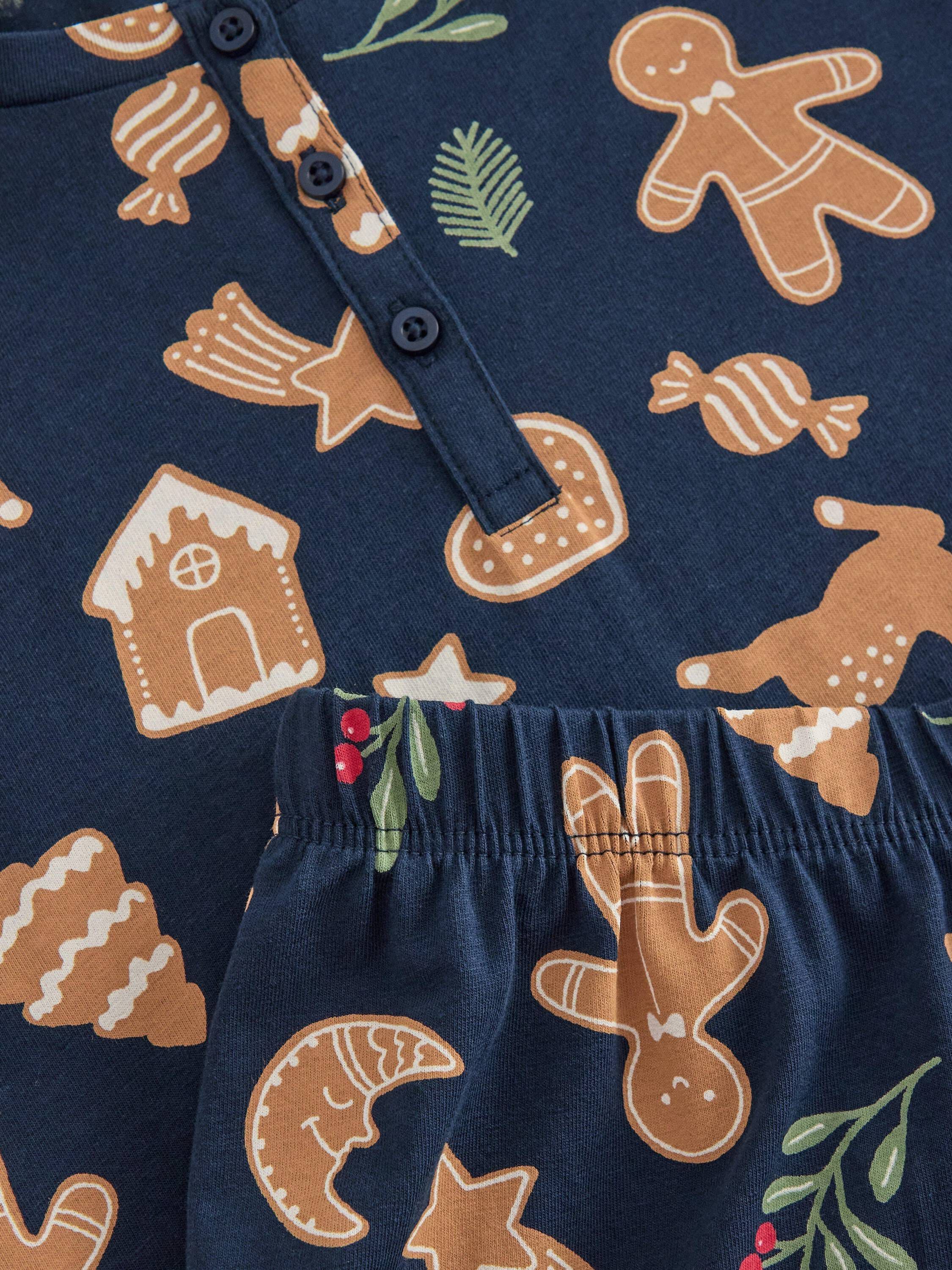 Matching pyjama set in cotton with