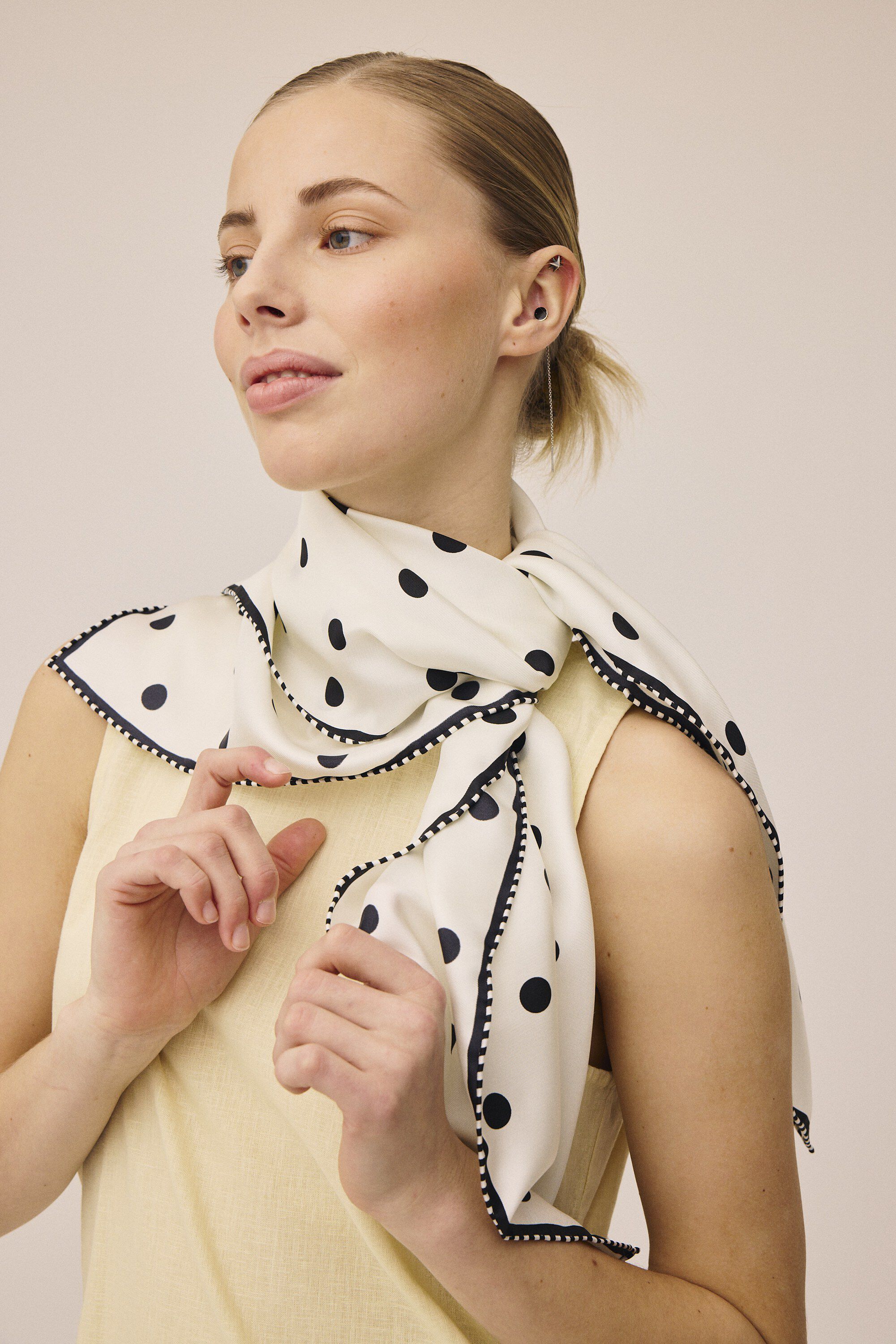 Ira Silk Scarf 83x83 cm