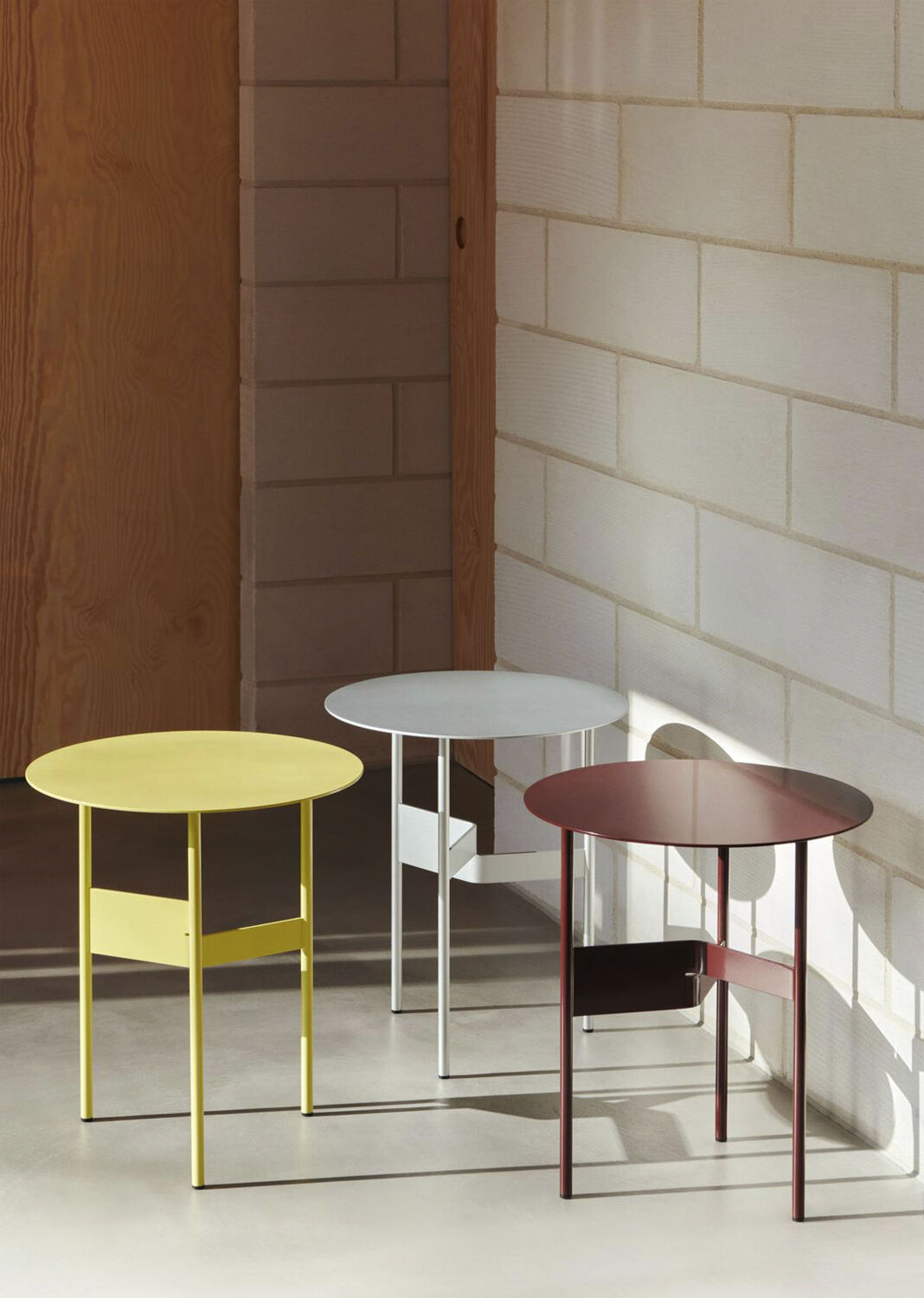 Shim Coffee Table-&Oslash;45 x H51-Bordeau