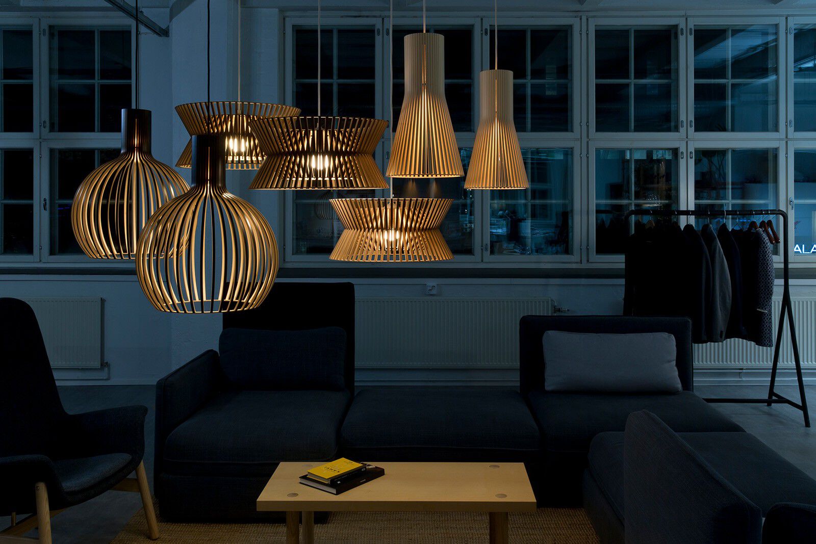 Kontro pendant white