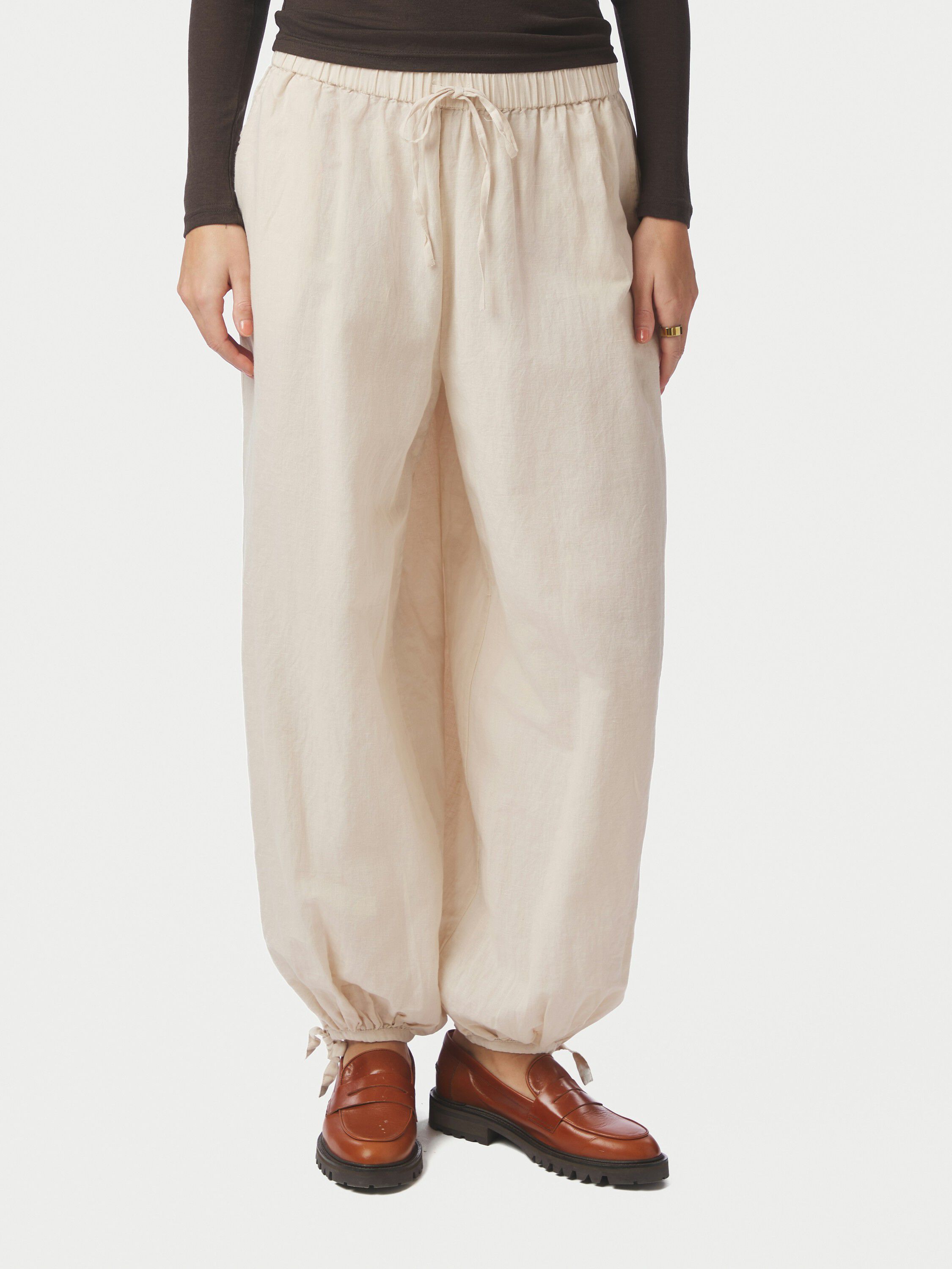 Roxane Balloon Linen Pants