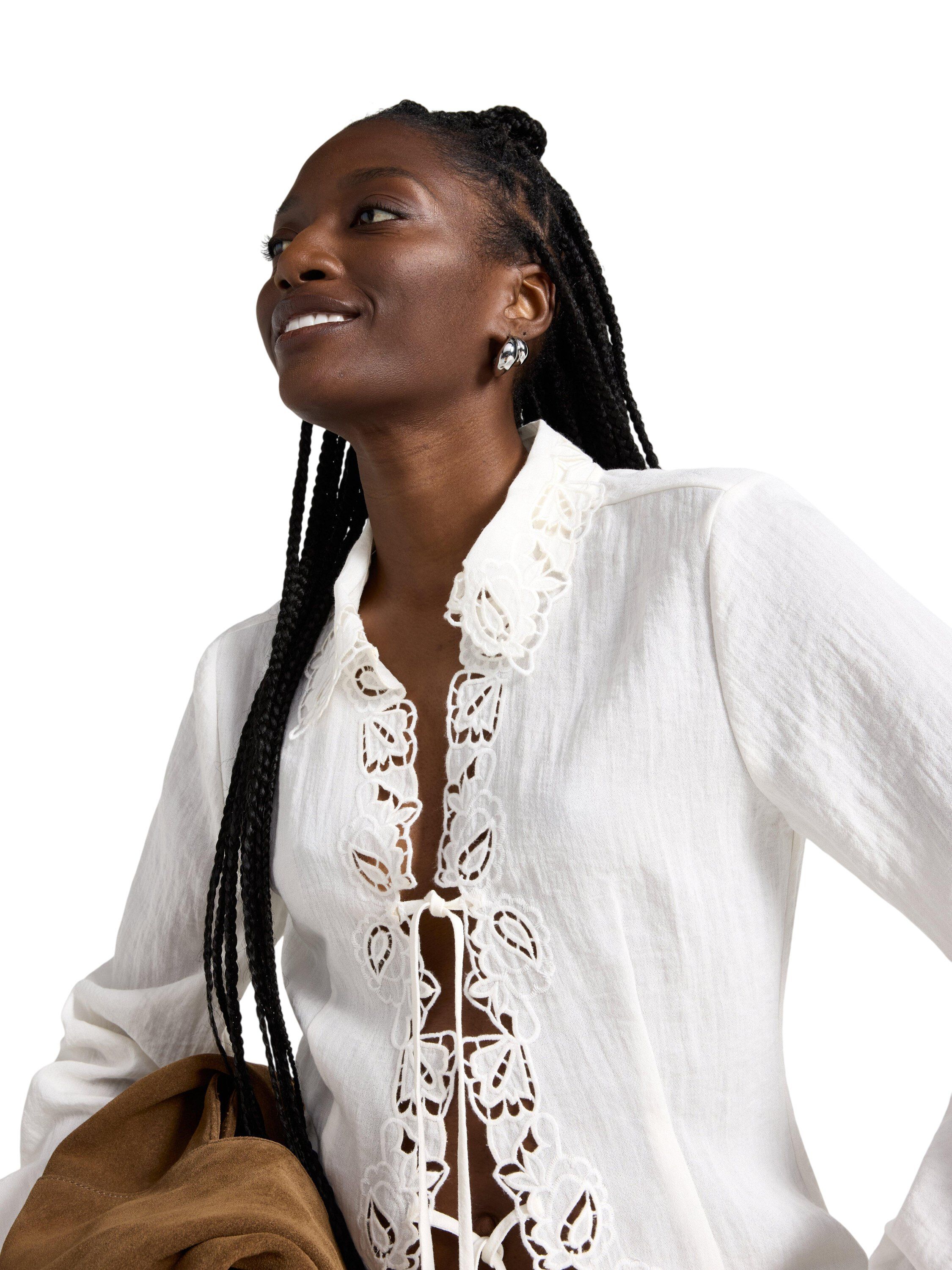 Woven blouse in soft viscose with l