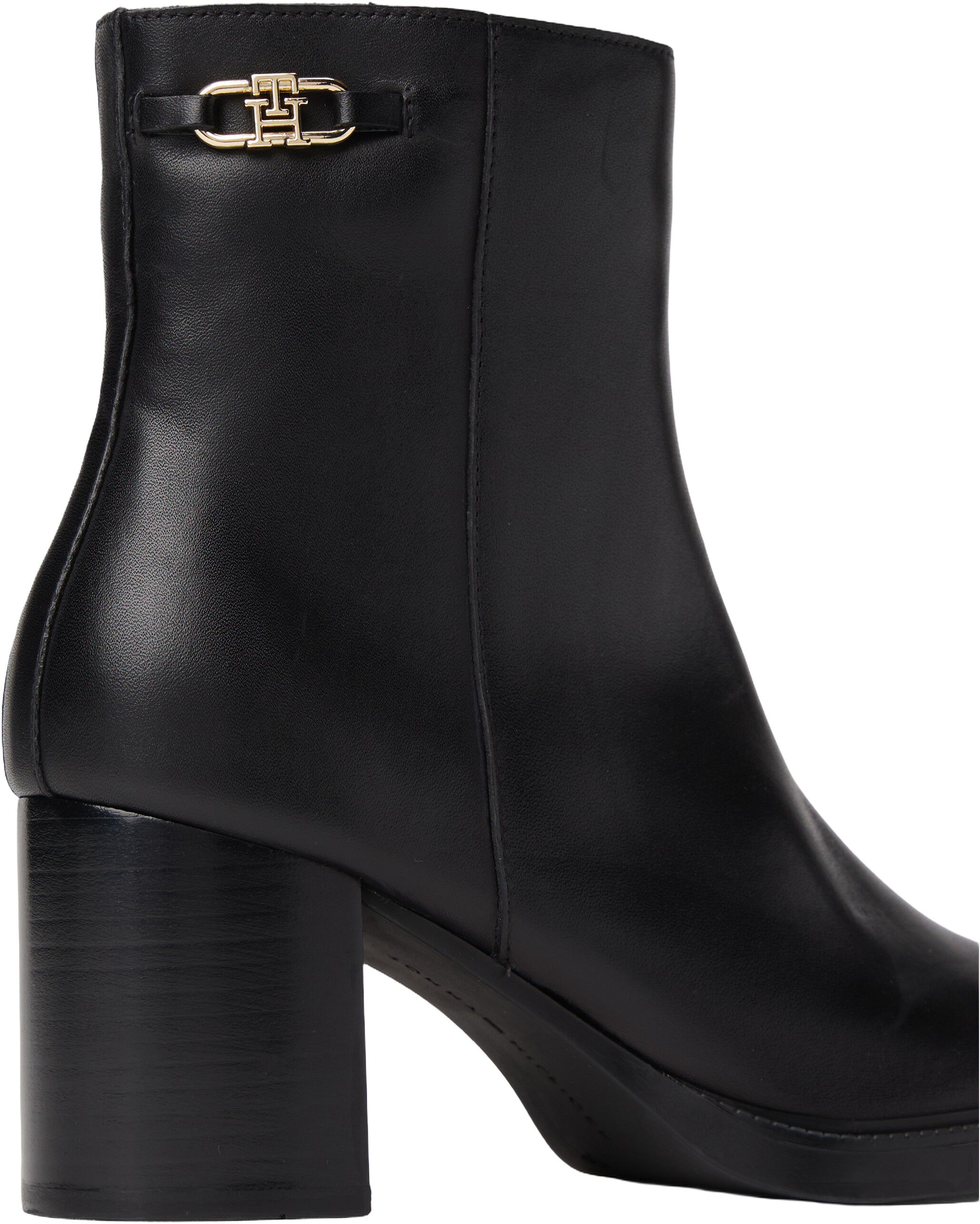 STACKED HEEL LEATHER ANKLE BOOT