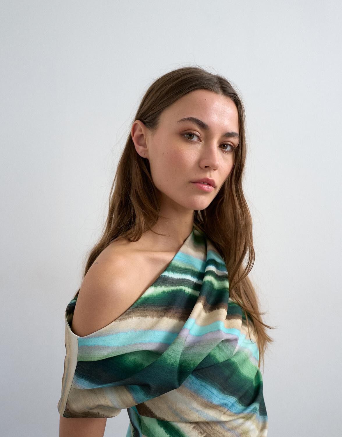 Tsjulina Formal Off Shoulder Top Jrs