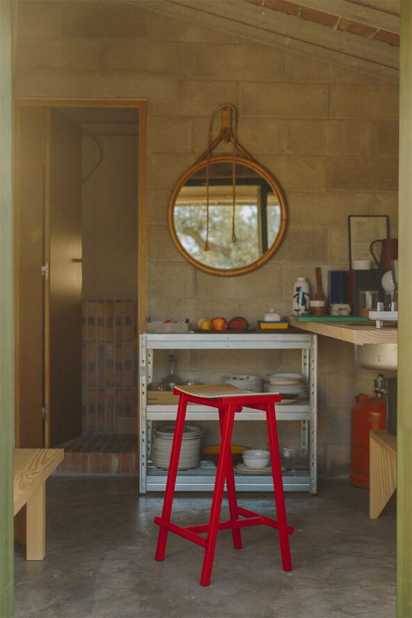 Taburete 8 Bar stool Low Signal red
