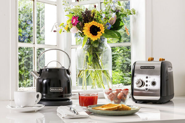 Vannkoker sort 1,25 liter L22,6cm B17,8cm H26,2cm