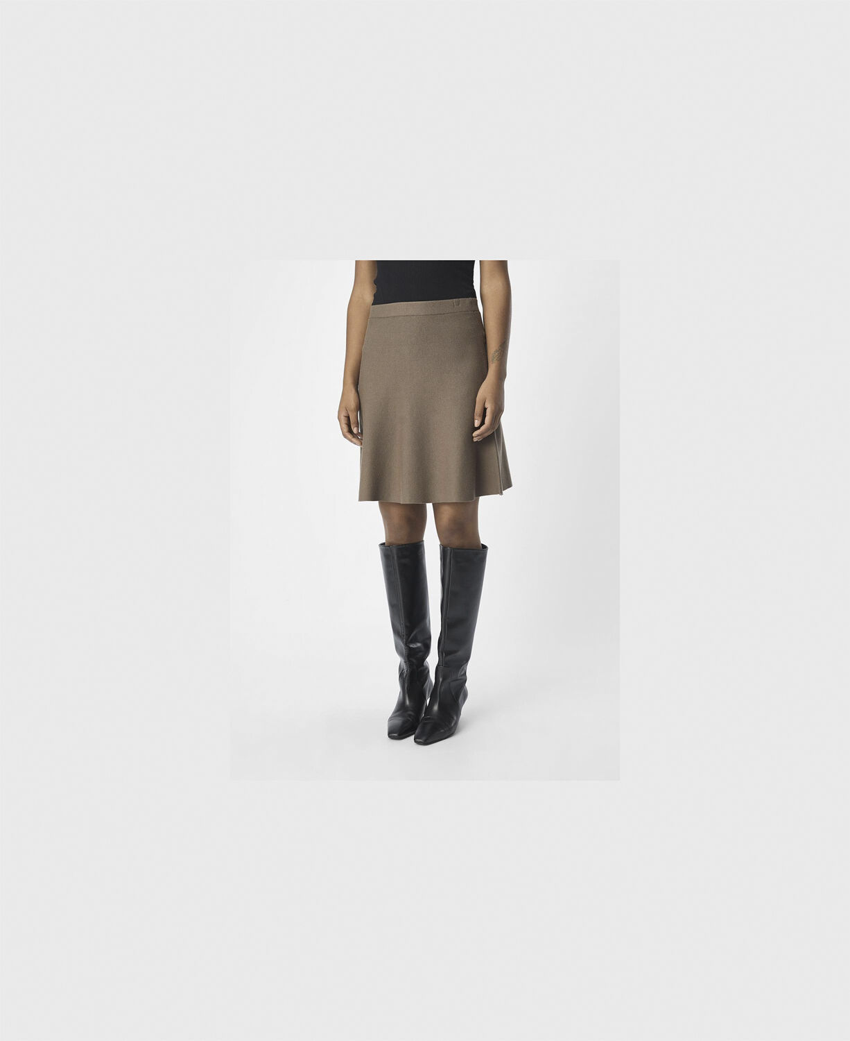 Objreynard Hw Short Knit Skirt Noos