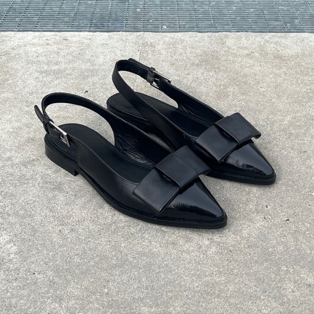 CITY WALK - BLACK