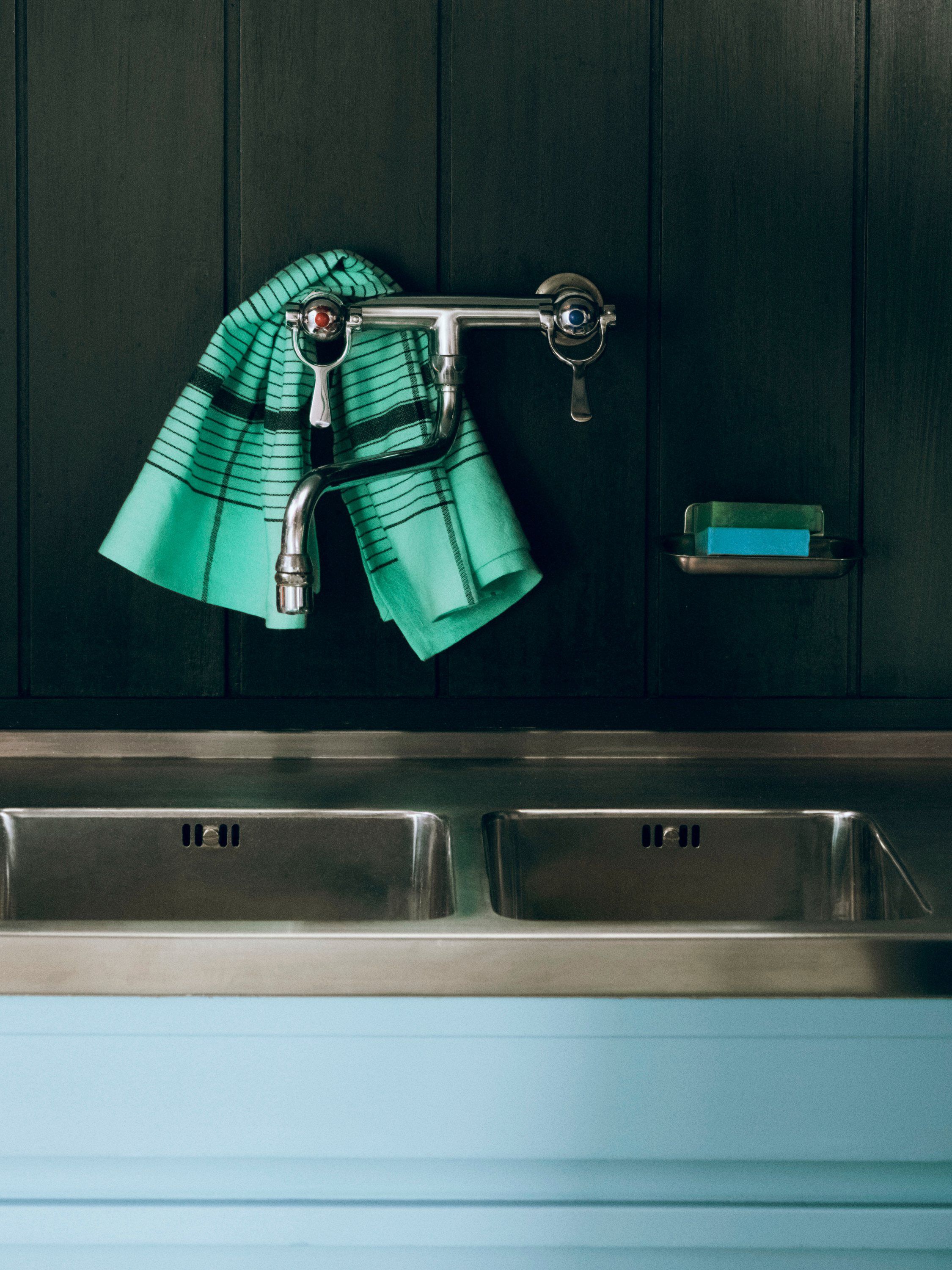 Linear Tea Towel-W52 x L80-Green