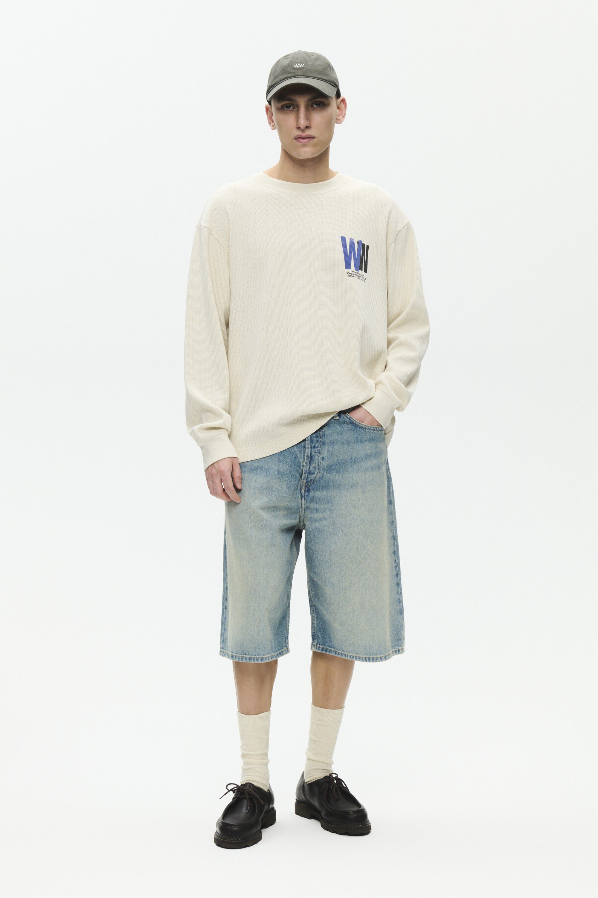 WWType 16 jorts 25320