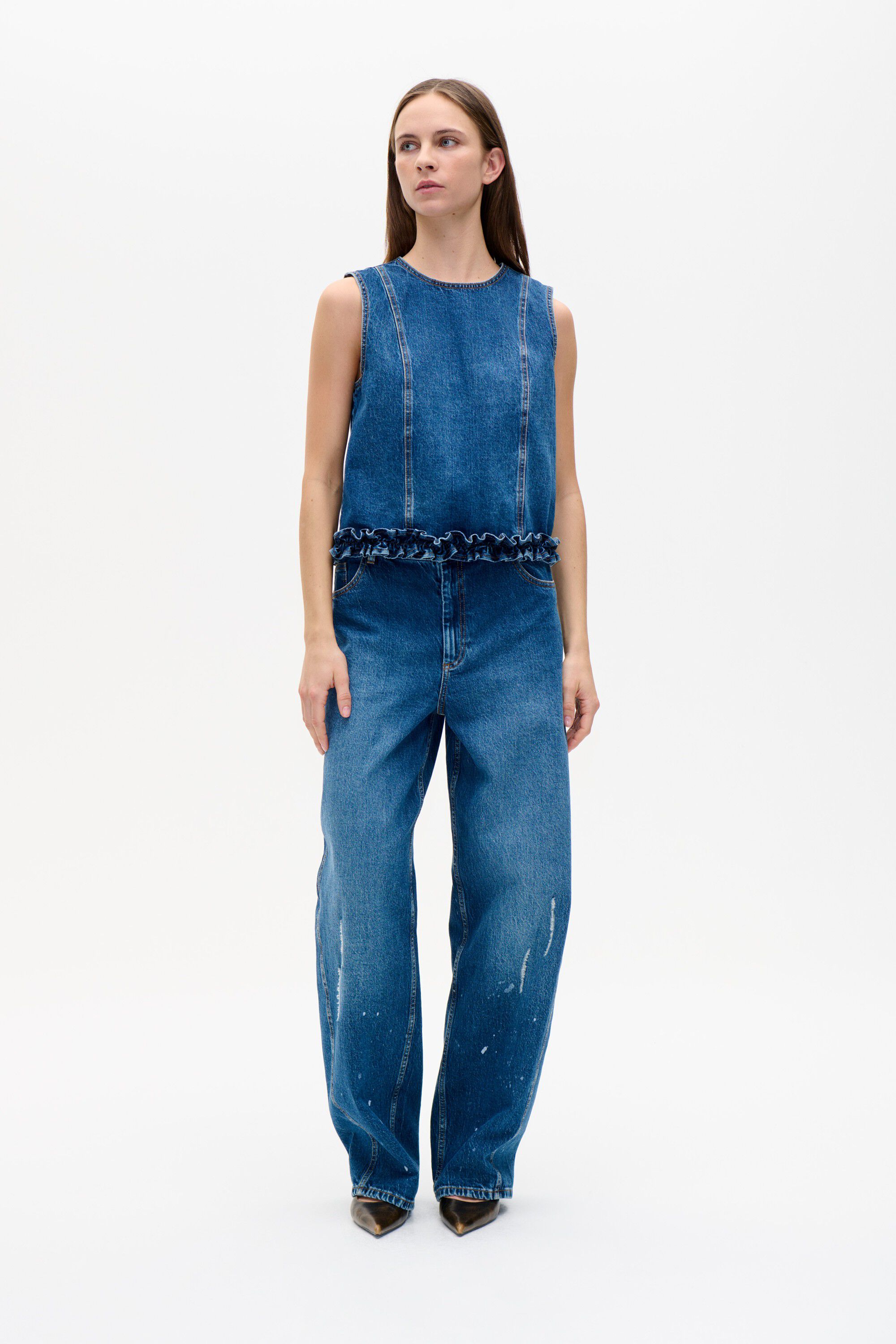 Barrel jeans