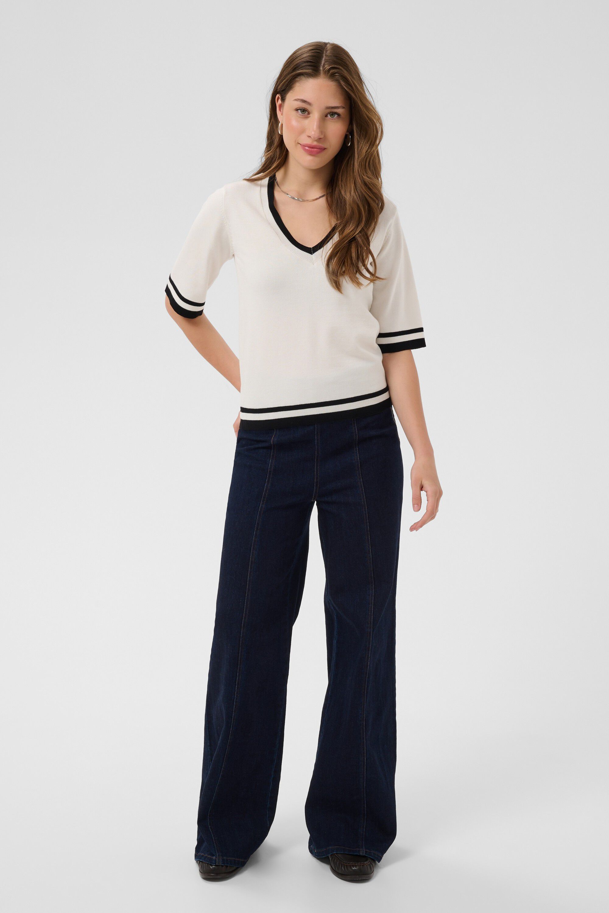 MilaSZ V-Neck SS Contast Pullover