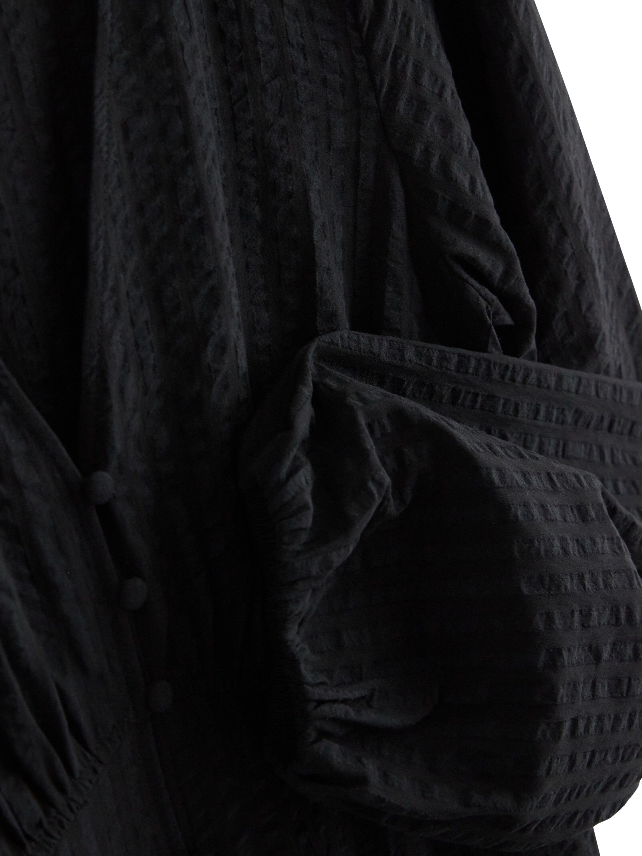 Midi dress in soft seersucker with