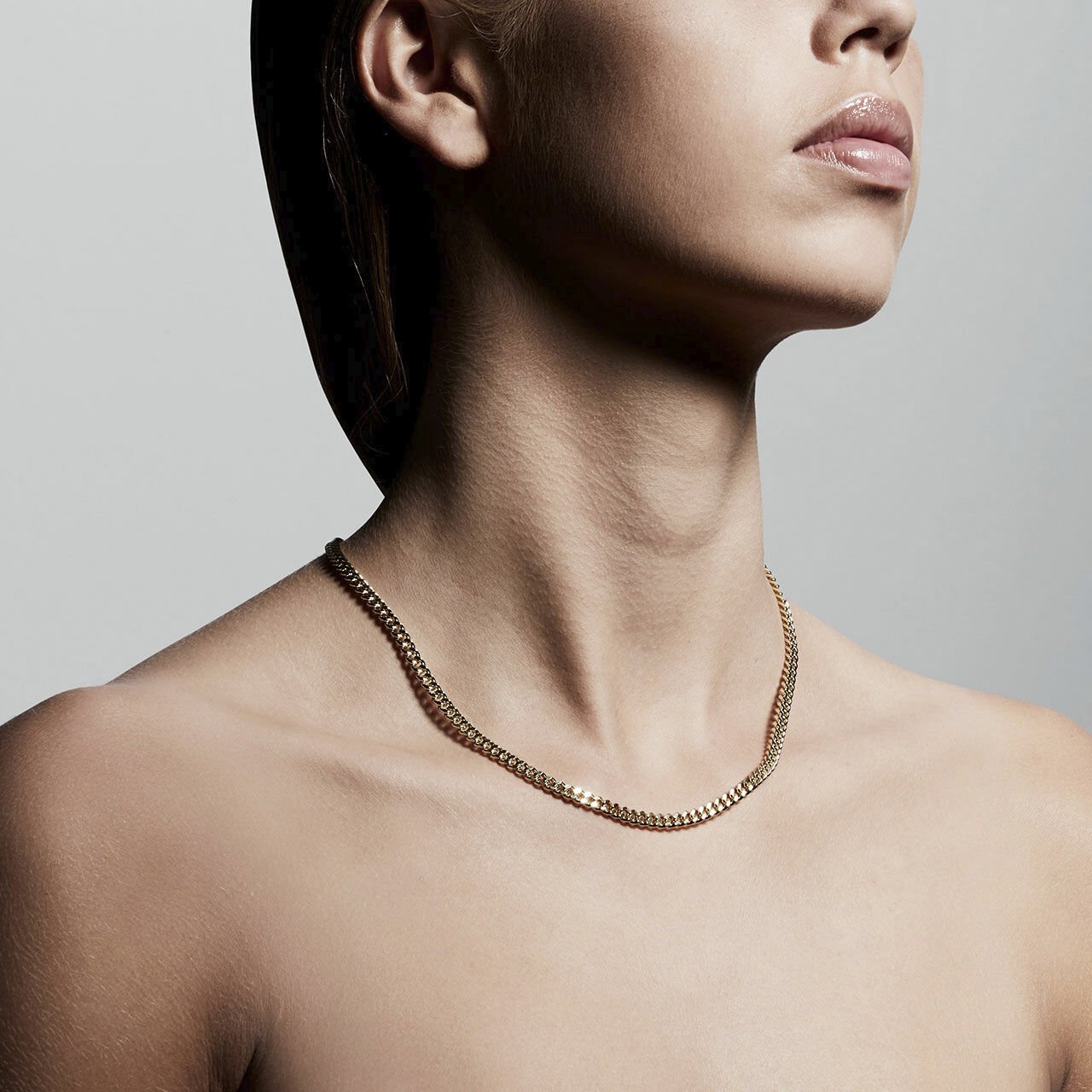 Halsk&aelig;de, Fuchsia, Guldbelagt