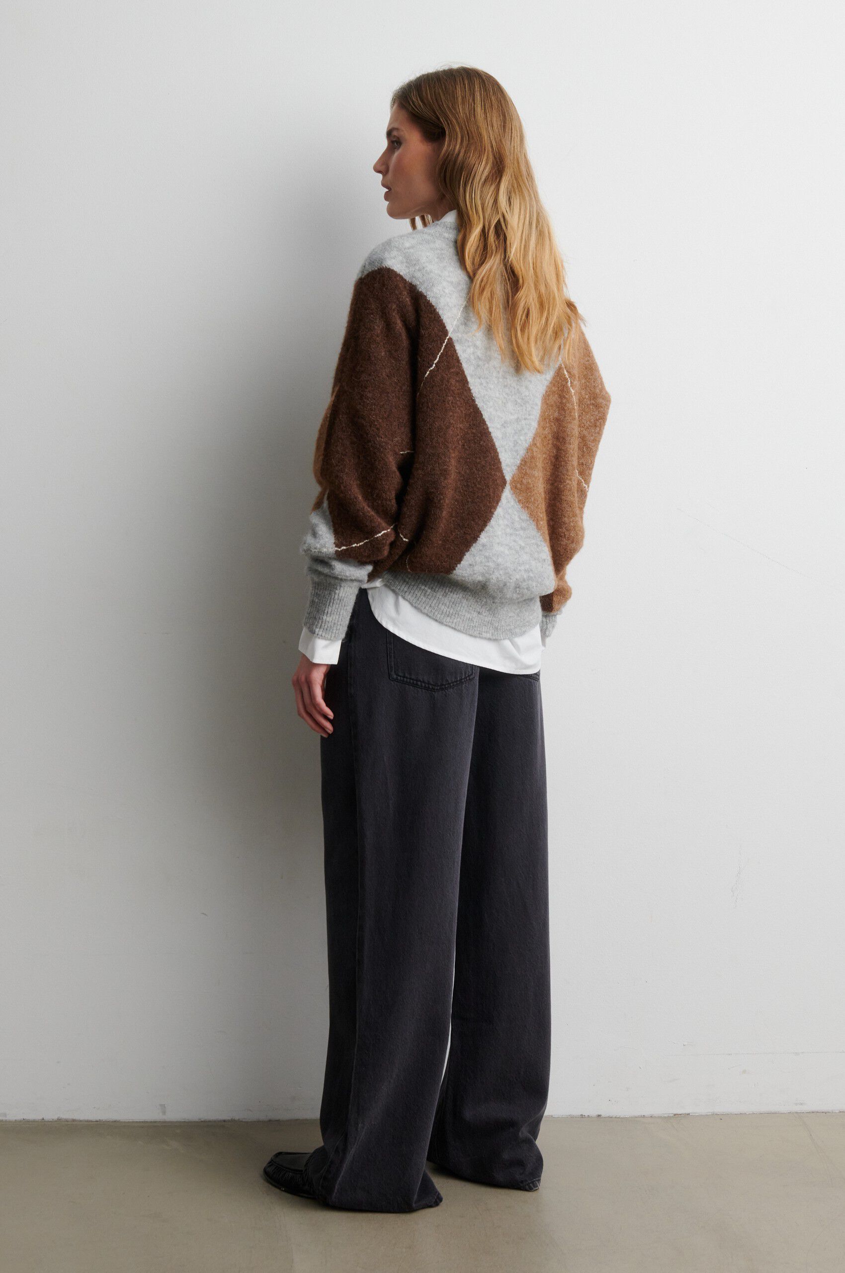 Forca Knit V-Neck