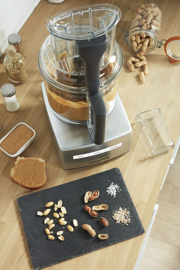 "Foodprocessor CS 5200 XL 1100 watt Matt krom"