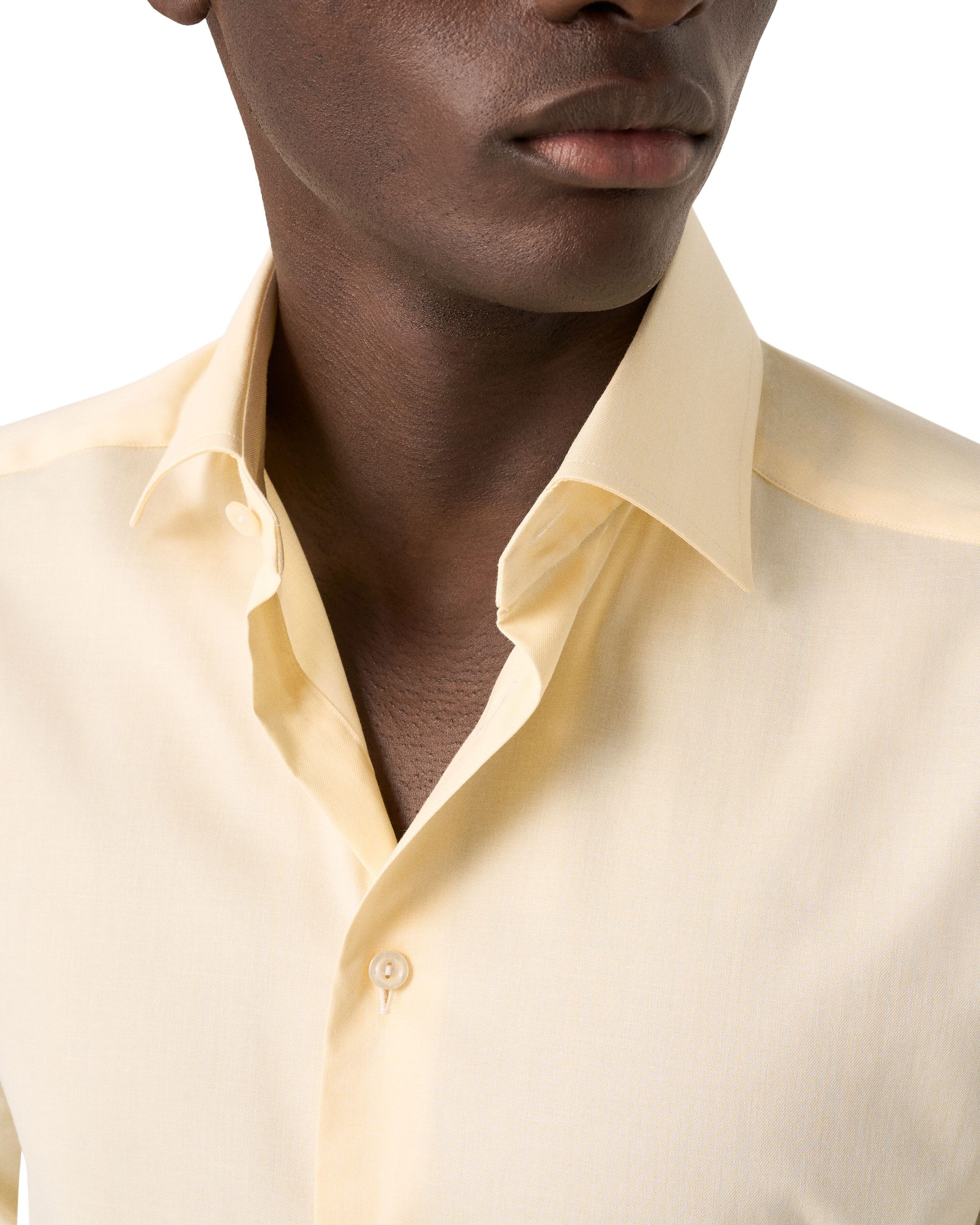 This elegant solid m&eacute;lange shirt of