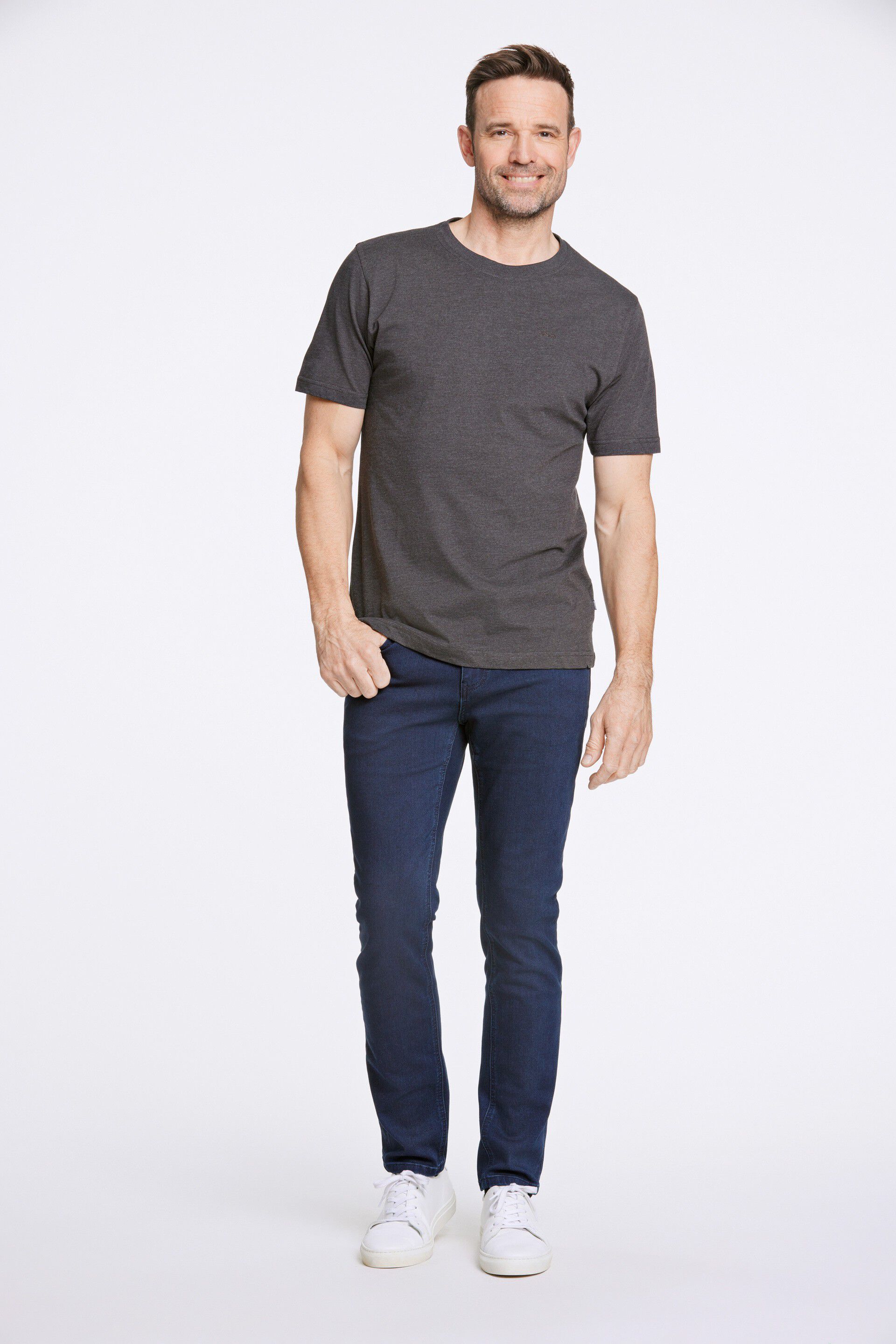 O-neck tee